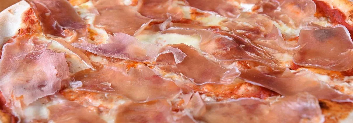 Pizza closeup pepenero